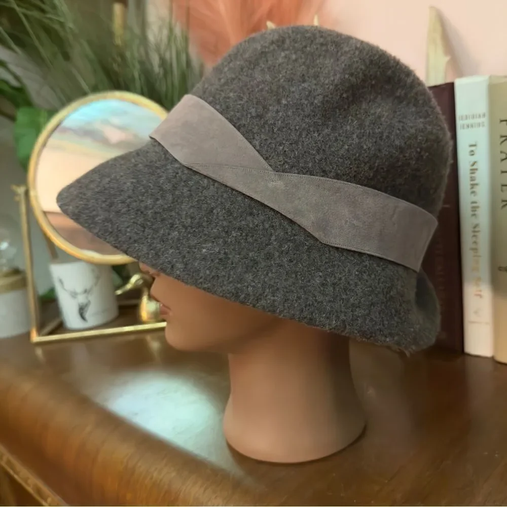 Shihreen grey wool fedora style vintage inspired hat ribbon trim - Picture 4 of 12